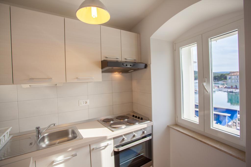 Apartment Pogled Na Luku 茨雷斯 外观 照片