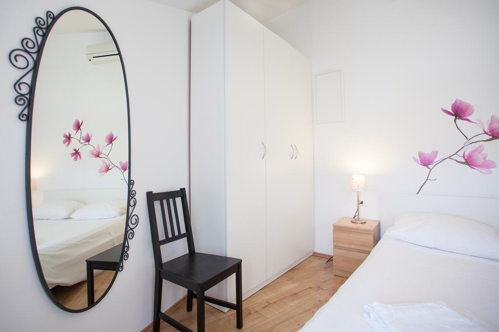 Apartment Pogled Na Luku 茨雷斯 外观 照片